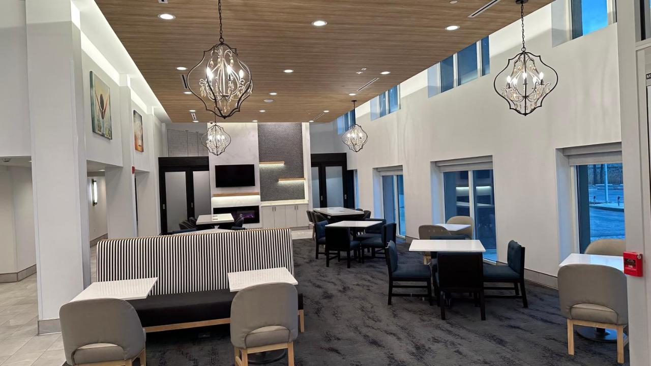 Hotel La Quinta By Wyndham Chicago O'hare Airport 2*