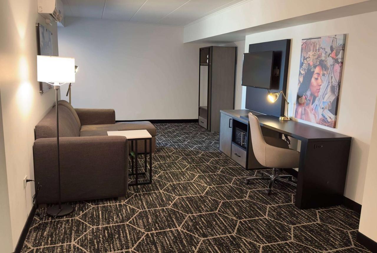 La Quinta By Wyndham Chicago O'hare Airport Hotel
